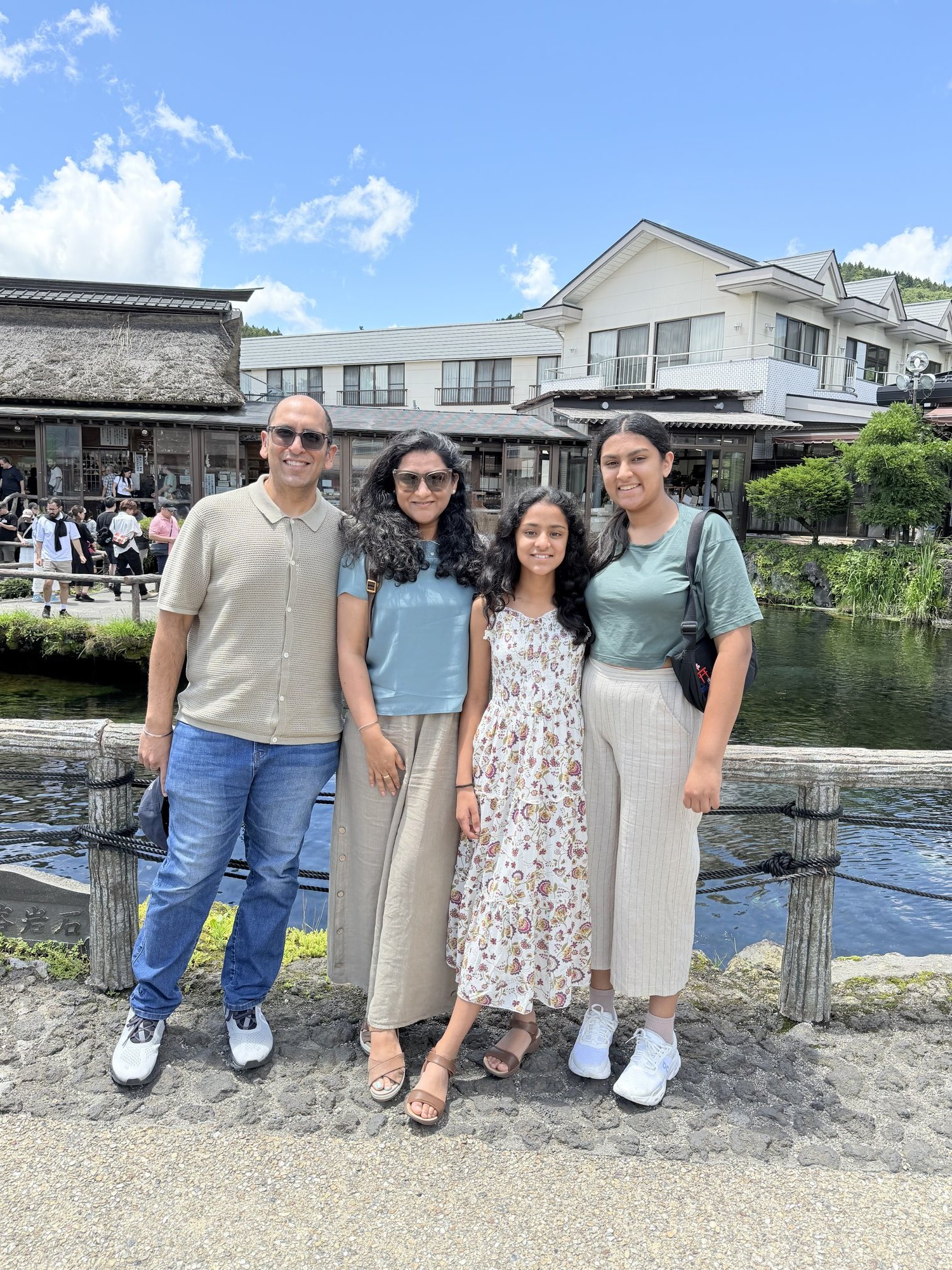 The family at the spring ponds of Oshino Hakkai