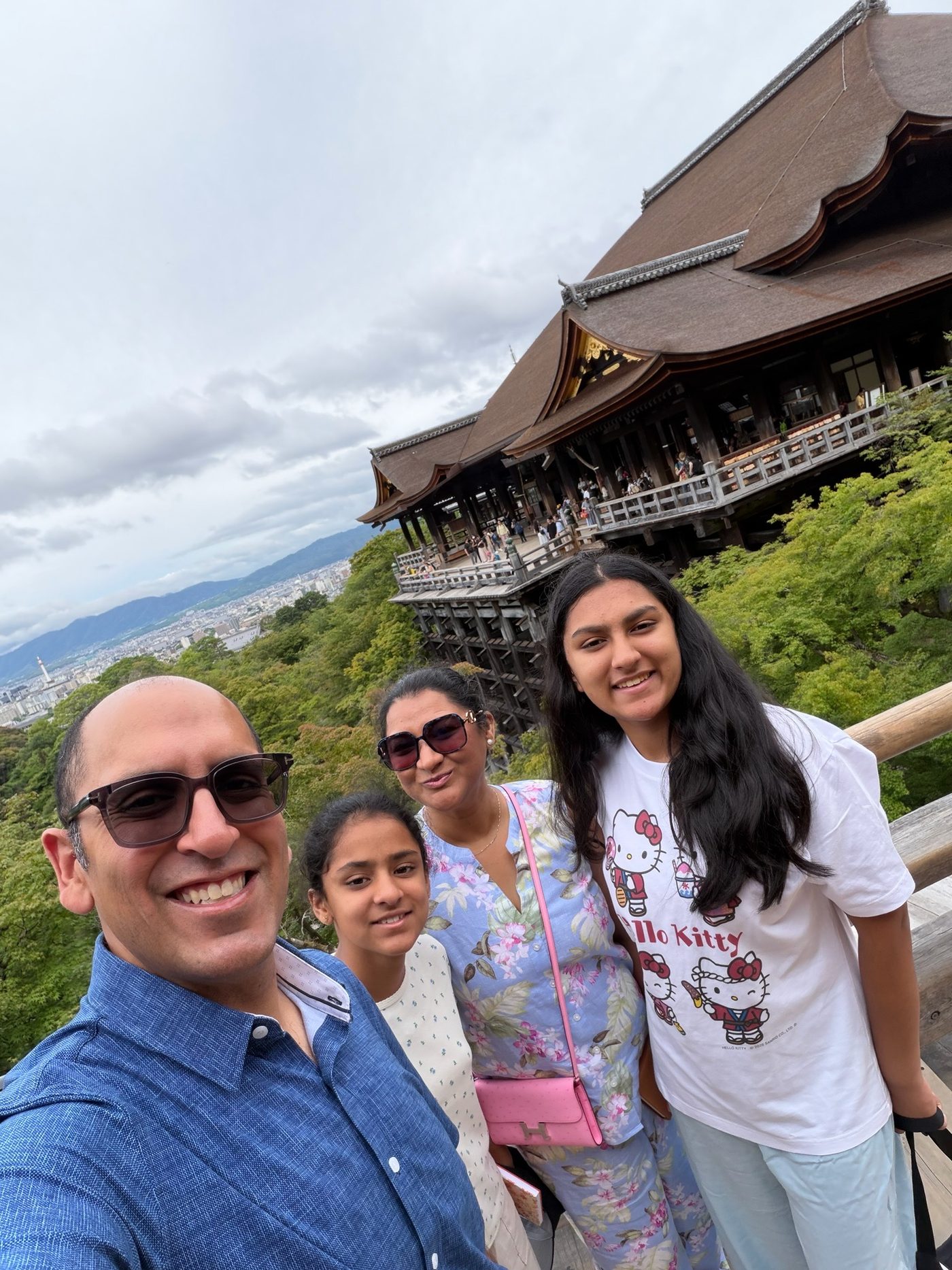 The family at Kiyomizu-dera, the main hall behind them